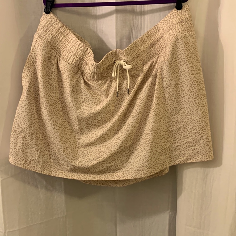 Tell Gear animal print skort like new